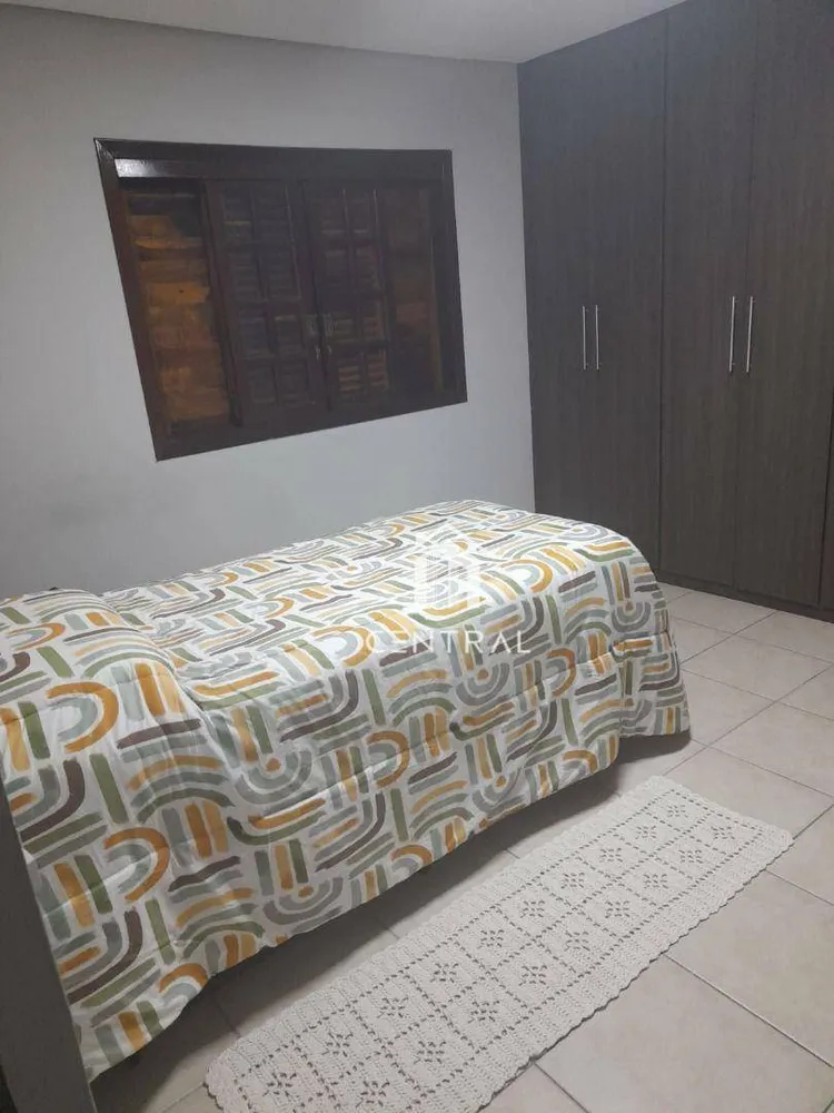 Casa, 3 quartos, 228 m² - Foto 8
