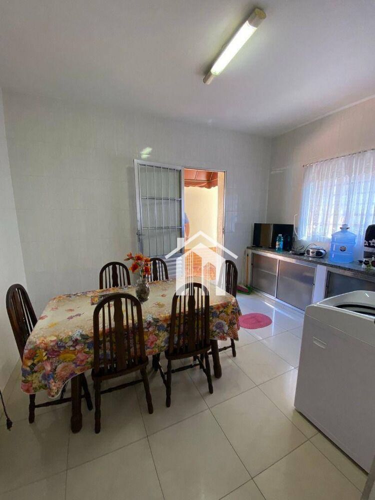 Casa, 3 quartos, 245 m² - Foto 11