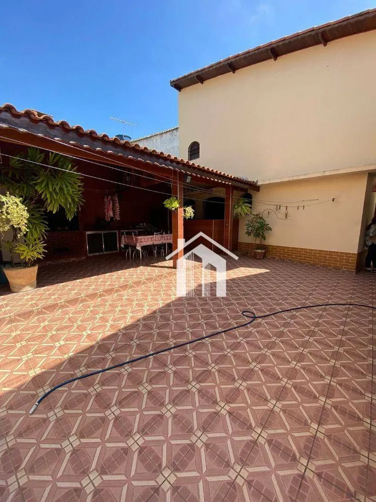 Casa, 3 quartos, 245 m² - Foto 5