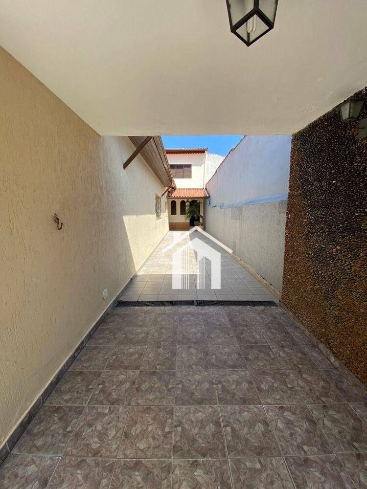 Casa, 3 quartos, 245 m² - Foto 8