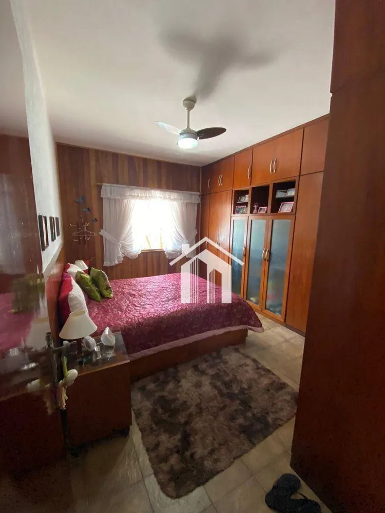 Casa, 3 quartos, 245 m² - Foto 17