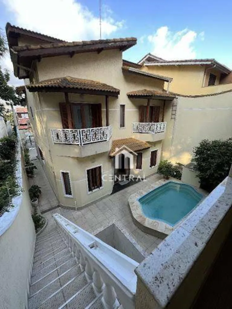 Sobrado, 3 quartos, 305 m² - Foto 1