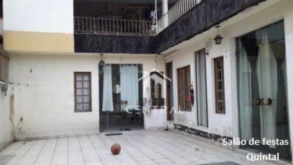 Sobrado, 3 quartos, 316 m² - Foto 1