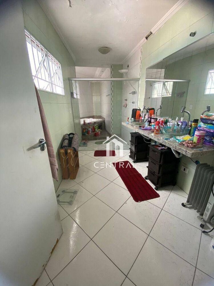 Sobrado, 5 quartos, 200 m² - Foto 2