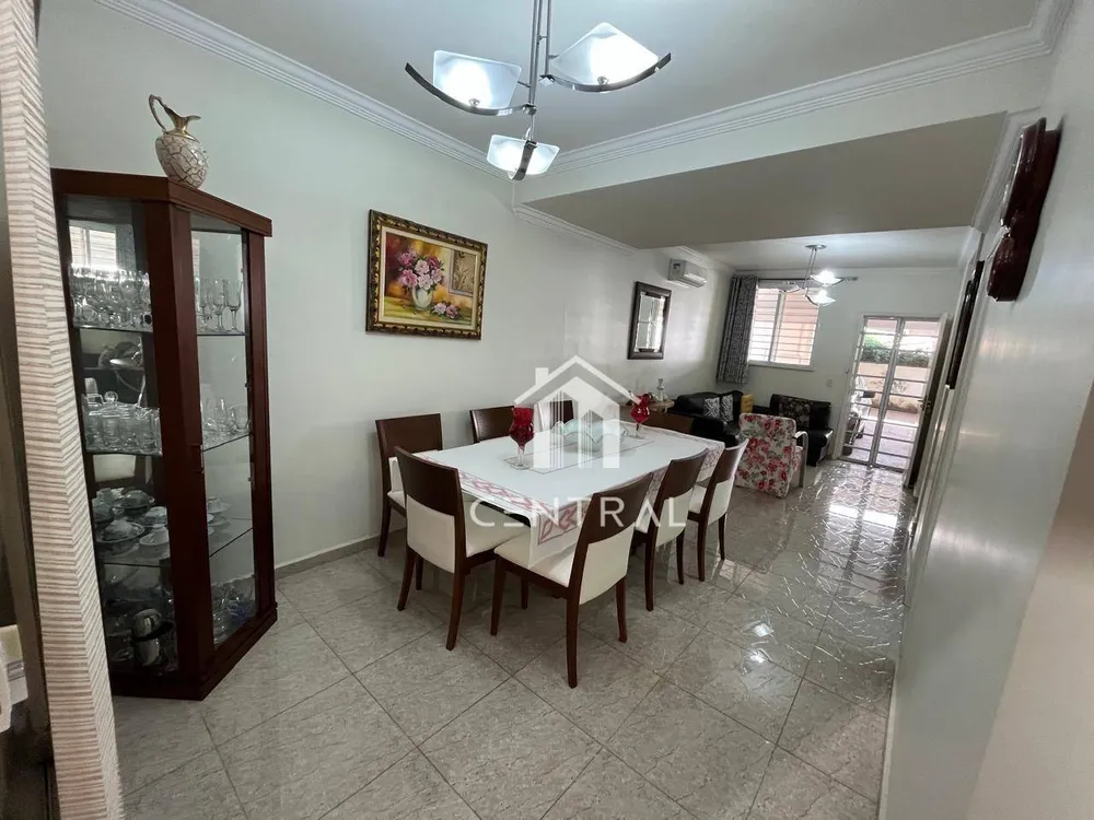 Sobrado, 4 quartos, 200 m² - Foto 1