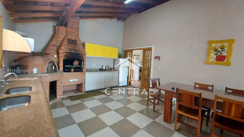 Chácara, 3 quartos, 1250 m² - Foto 4