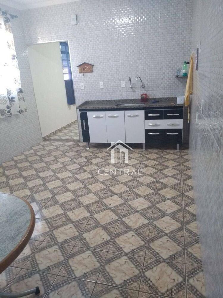 Sobrado à venda com 2 quartos, 130m² - Foto 2