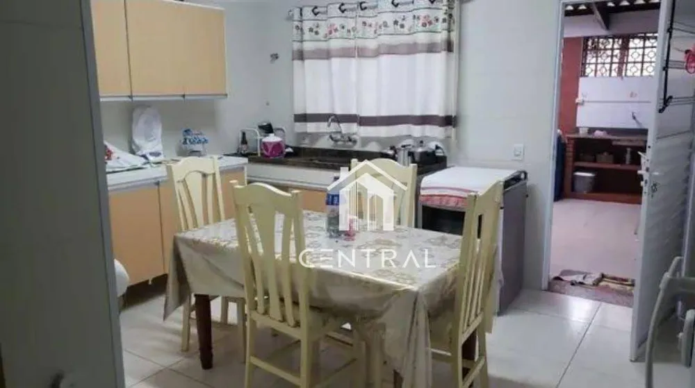 Casa, 4 quartos, 250 m² - Foto 9