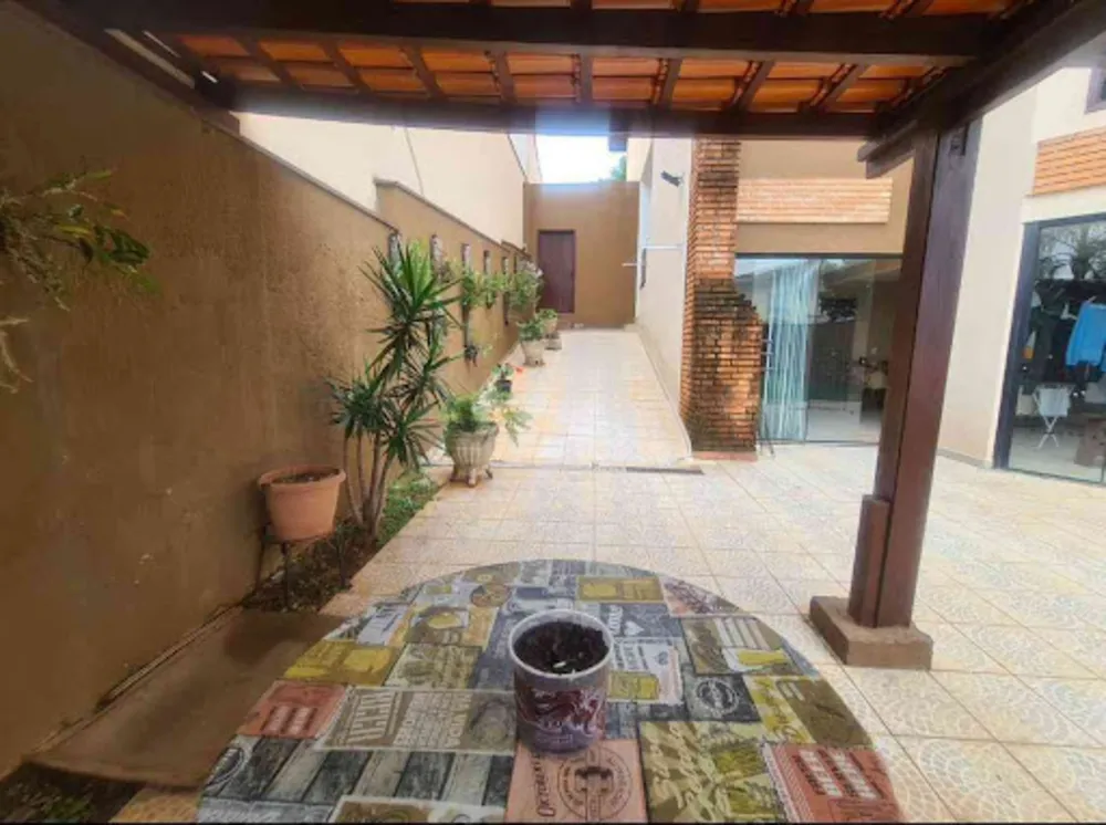 Casa, 3 quartos, 250 m² - Foto 12