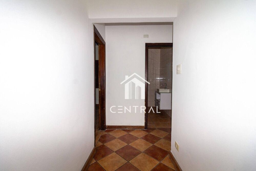 Casa para alugar com 2 quartos, 207m² - Foto 1