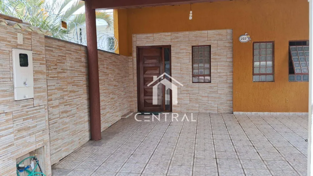Casa, 5 quartos, 240 m² - Foto 1