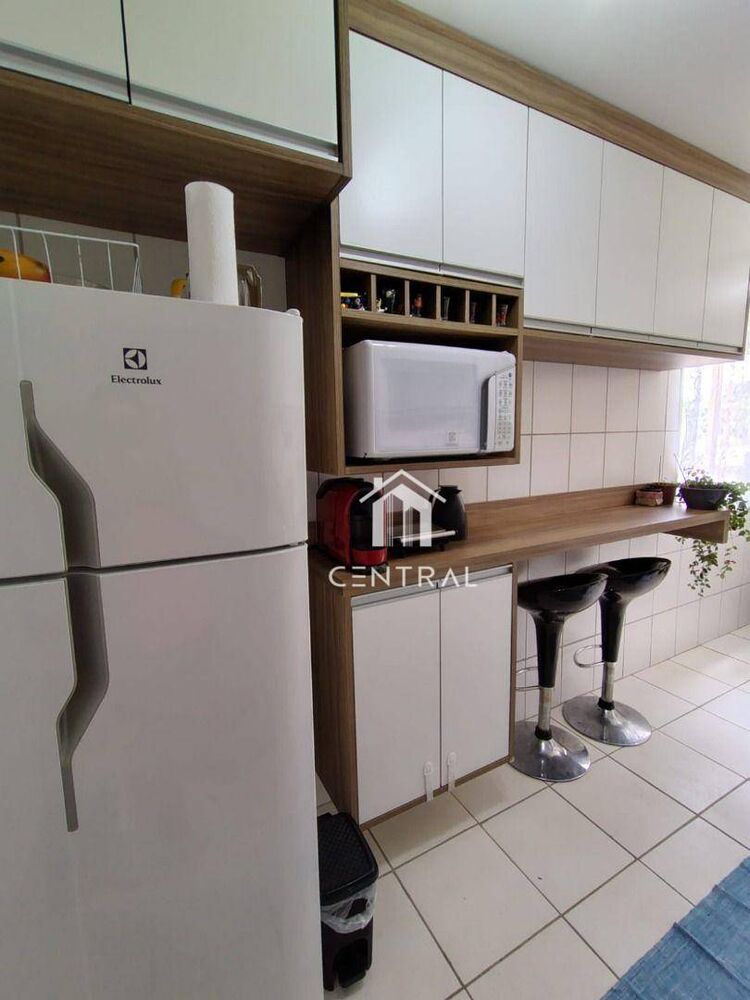 Apartamento à venda com 2 quartos, 50m² - Foto 2