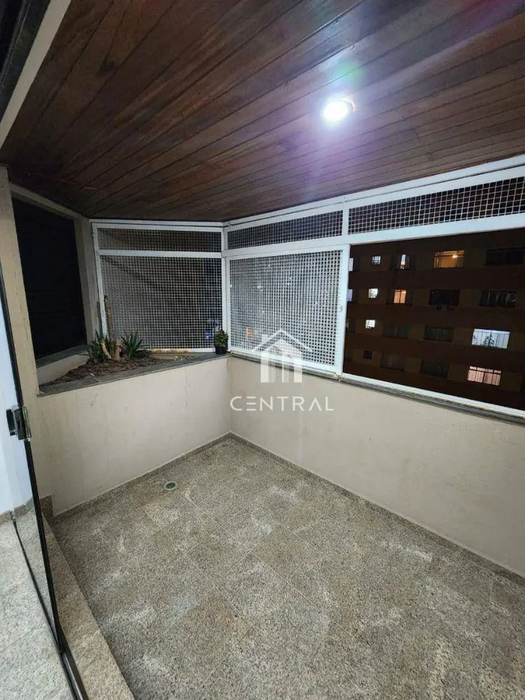 Apartamento, 3 quartos, 244 m² - Foto 2