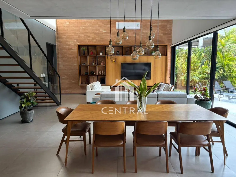 Sobrado, 4 quartos, 344 m² - Foto 1