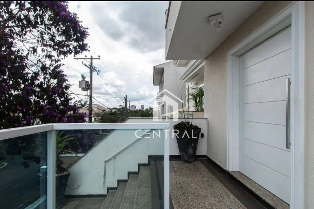 Sobrado, 3 quartos, 249 m² - Foto 1