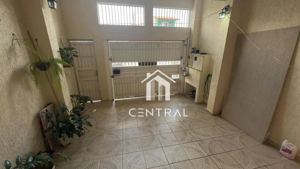 Sobrado, 3 quartos, 211 m² - Foto 2