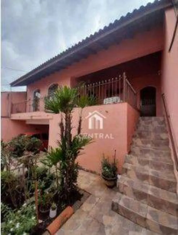 Casa, 5 quartos, 178 m² - Foto 1