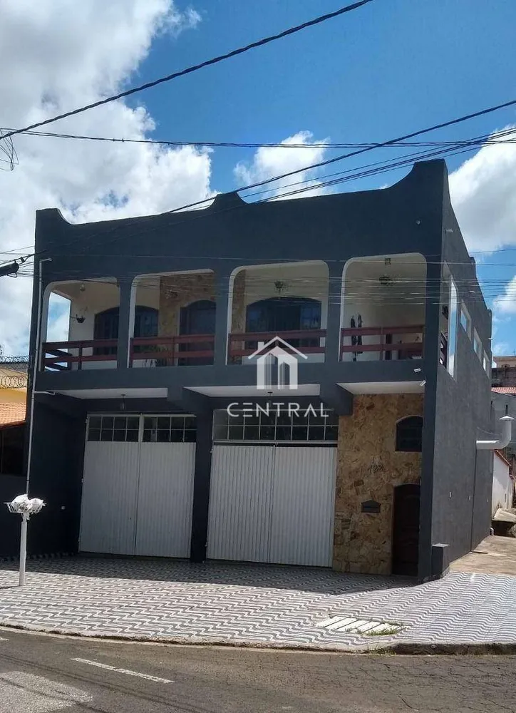 Sobrado, 2 quartos, 238 m² - Foto 1