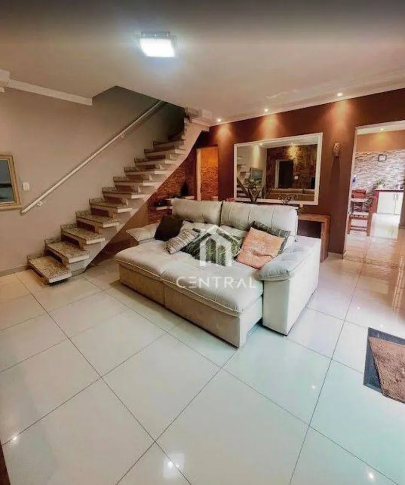 Sobrado, 3 quartos, 240 m² - Foto 3