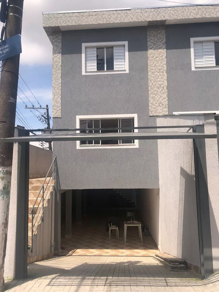 Casa à venda com 3 quartos, 162m² - Foto 1