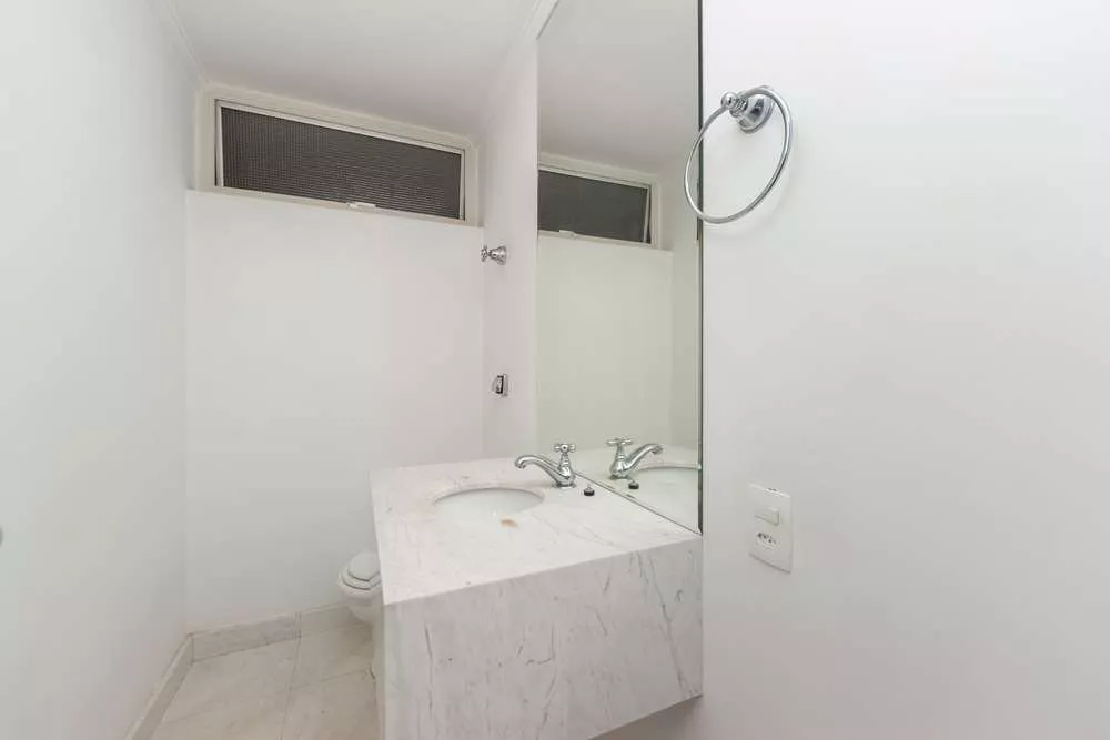 Apartamento à venda com 3 quartos, 210m² - Foto 2