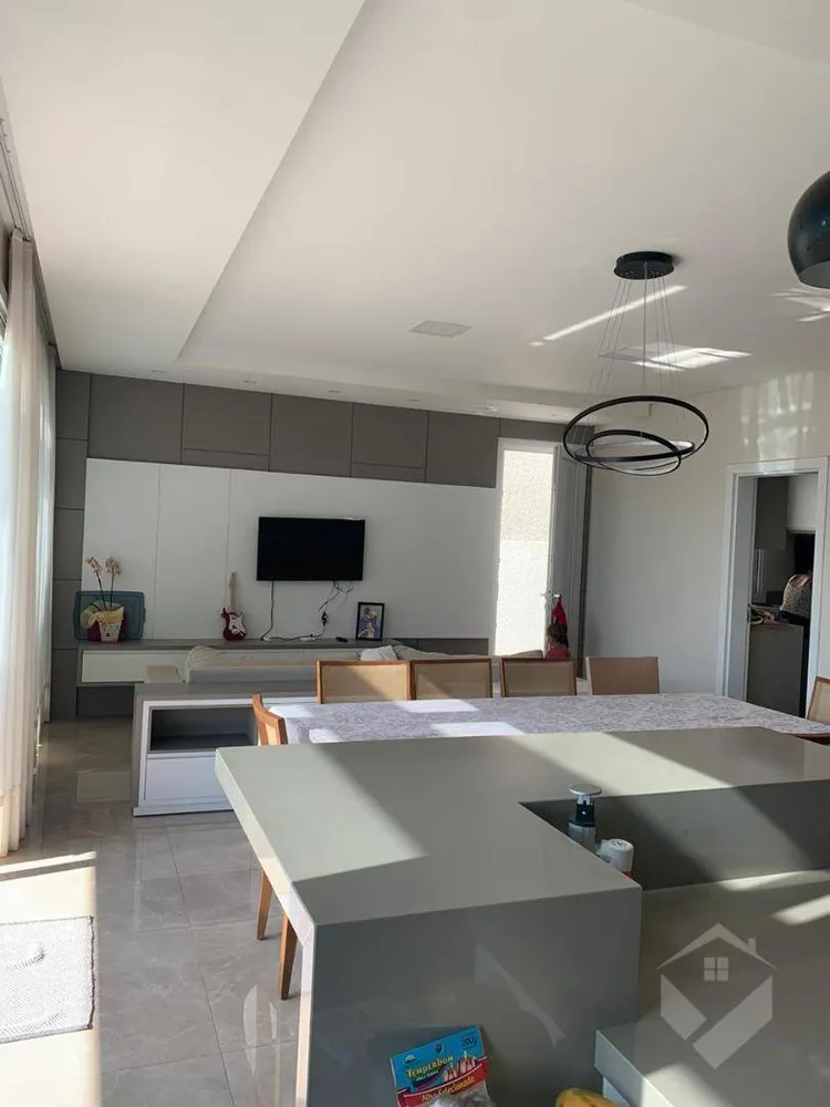 Sobrado, 3 quartos, 256 m² - Foto 2