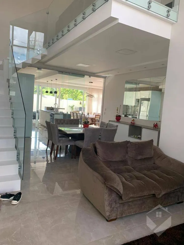 Sobrado, 3 quartos, 256 m² - Foto 4