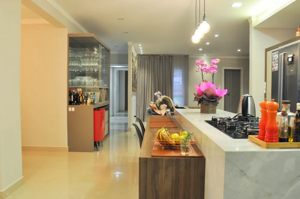Apartamento, 3 quartos, 185 m² - Foto 1