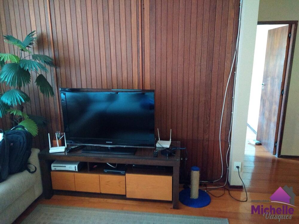 Casa à venda com 2 quartos, 537m² - Foto 4