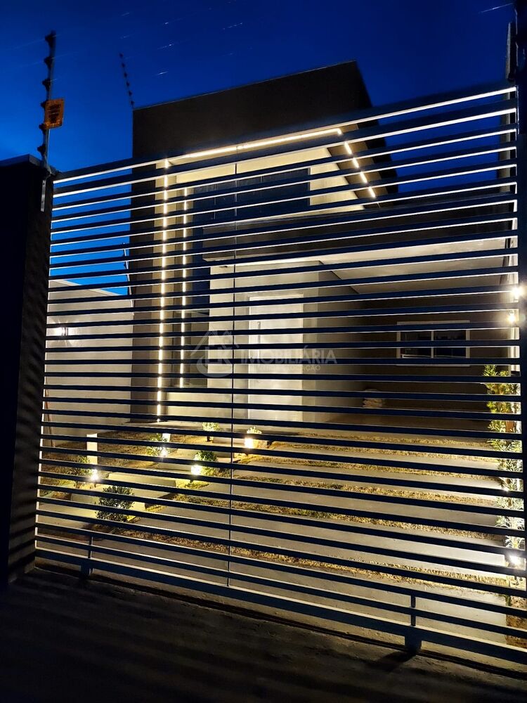 Casa à venda com 3 quartos, 100m² - Foto 2