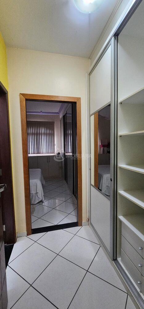 Casa à venda com 2 quartos, 161m² - Foto 1