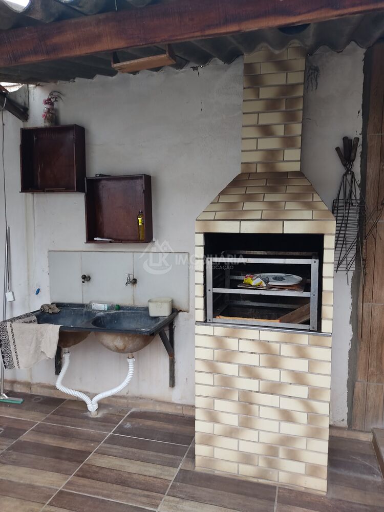 Casa à venda com 2 quartos, 170m² - Foto 4