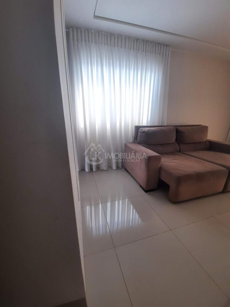 Casa à venda com 3 quartos, 120m² - Foto 1