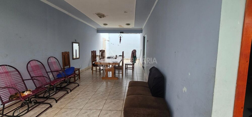 Casa à venda com 2 quartos, 130m² - Foto 3
