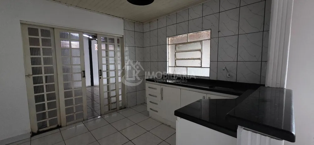 Casa, 3 quartos, 180 m² - Foto 2