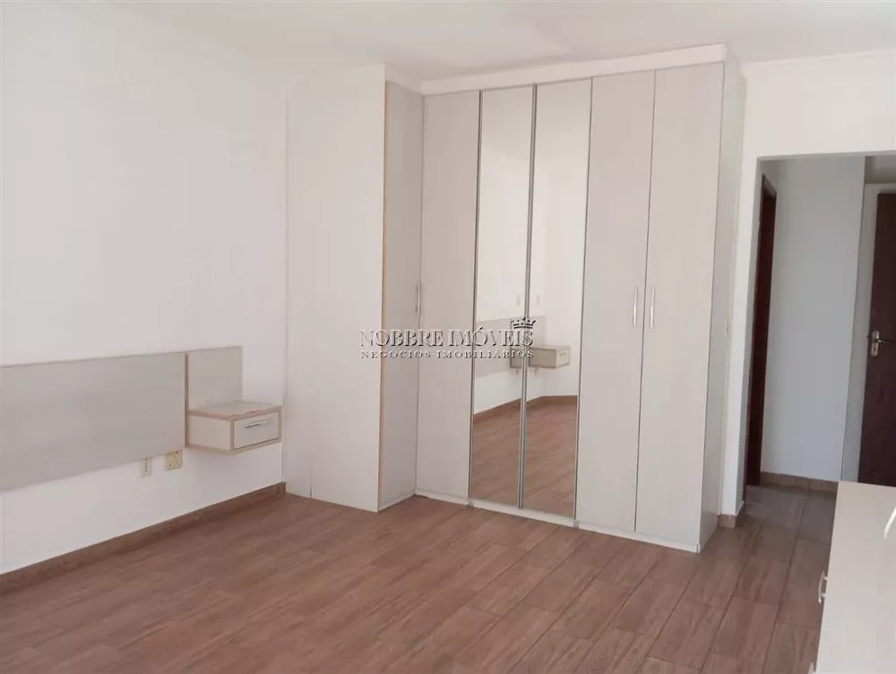 Apartamento à venda com 3 quartos, 140m² - Foto 4