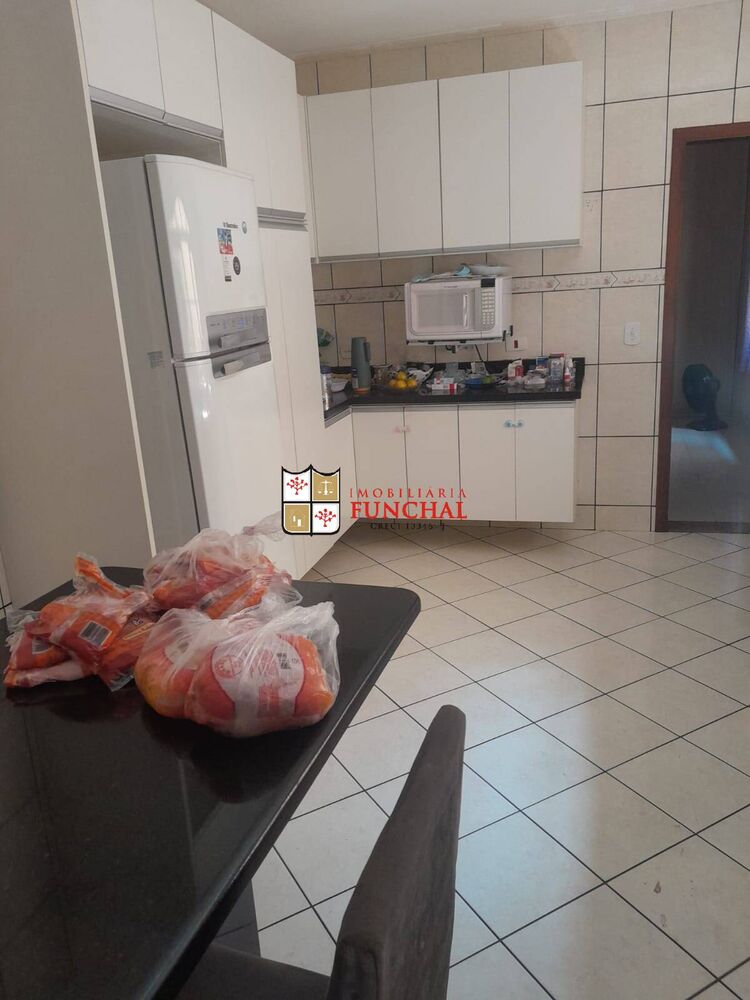 Sobrado, 3 quartos, 176 m² - Foto 2