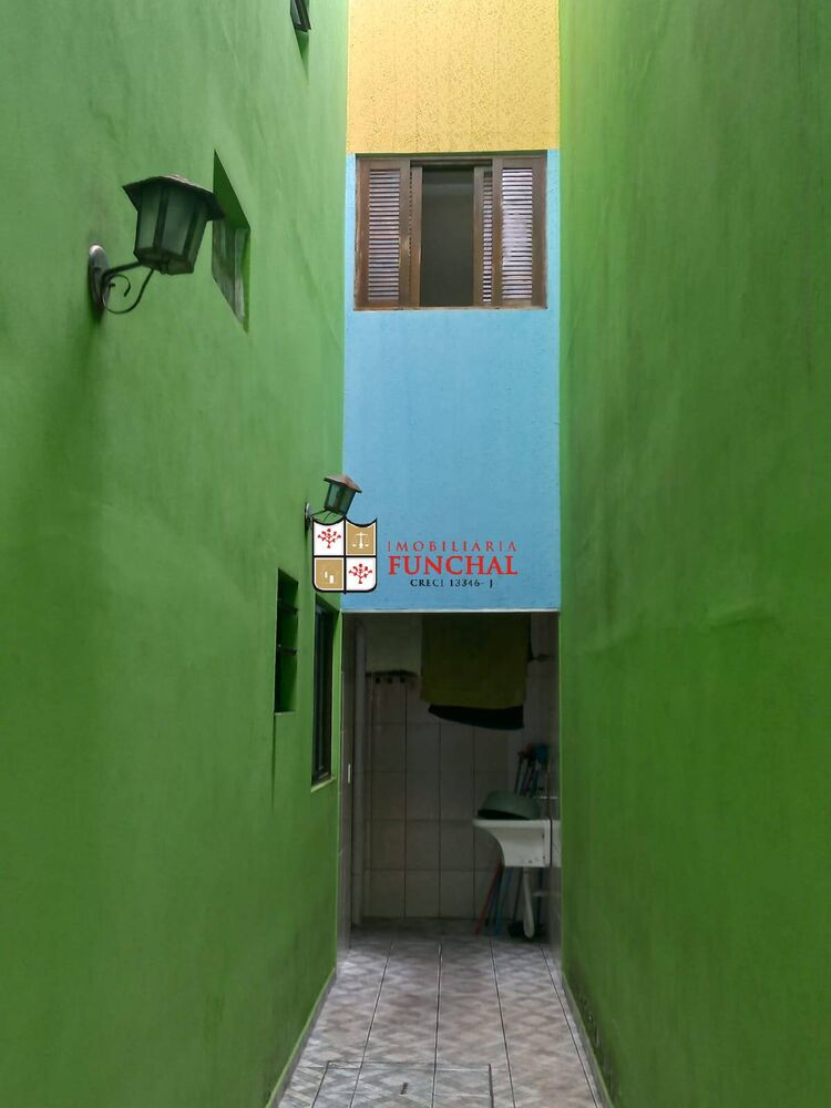 Sobrado à venda com 3 quartos, 195m² - Foto 1