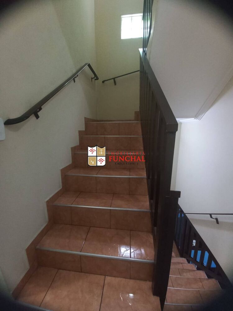 Sobrado à venda com 3 quartos, 195m² - Foto 2