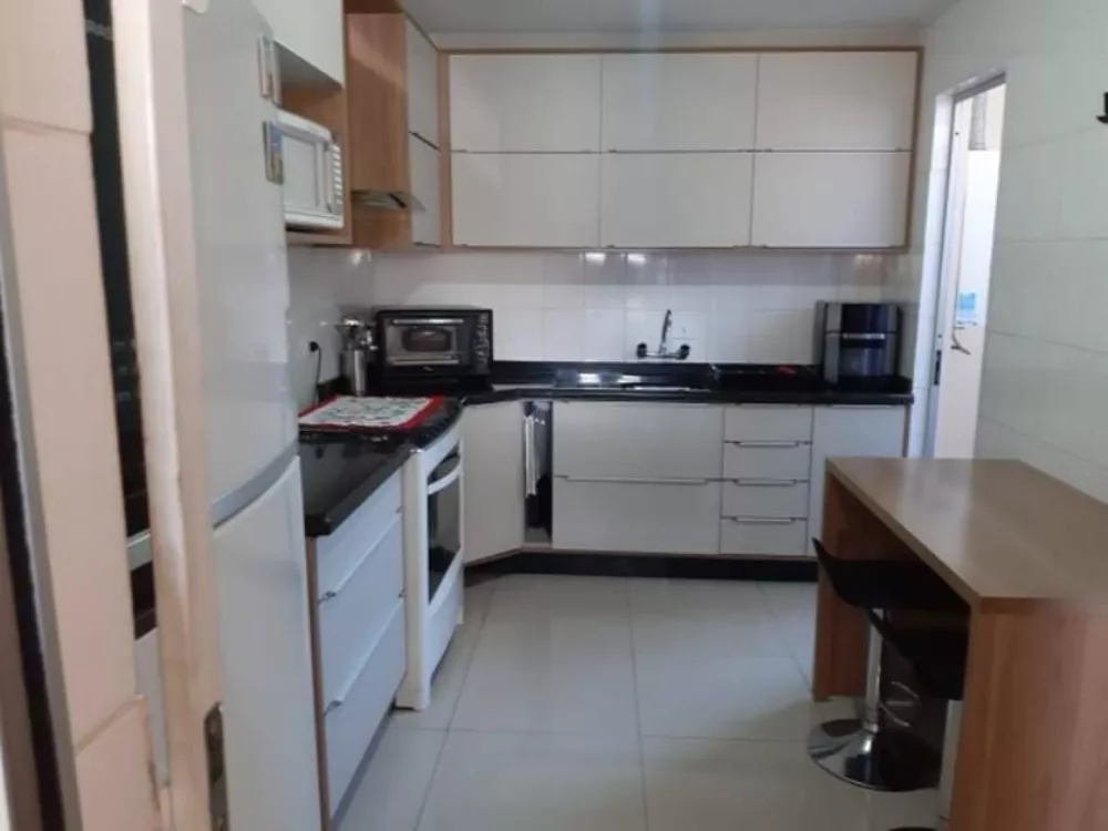 Sobrado à venda com 4 quartos, 102m² - Foto 2