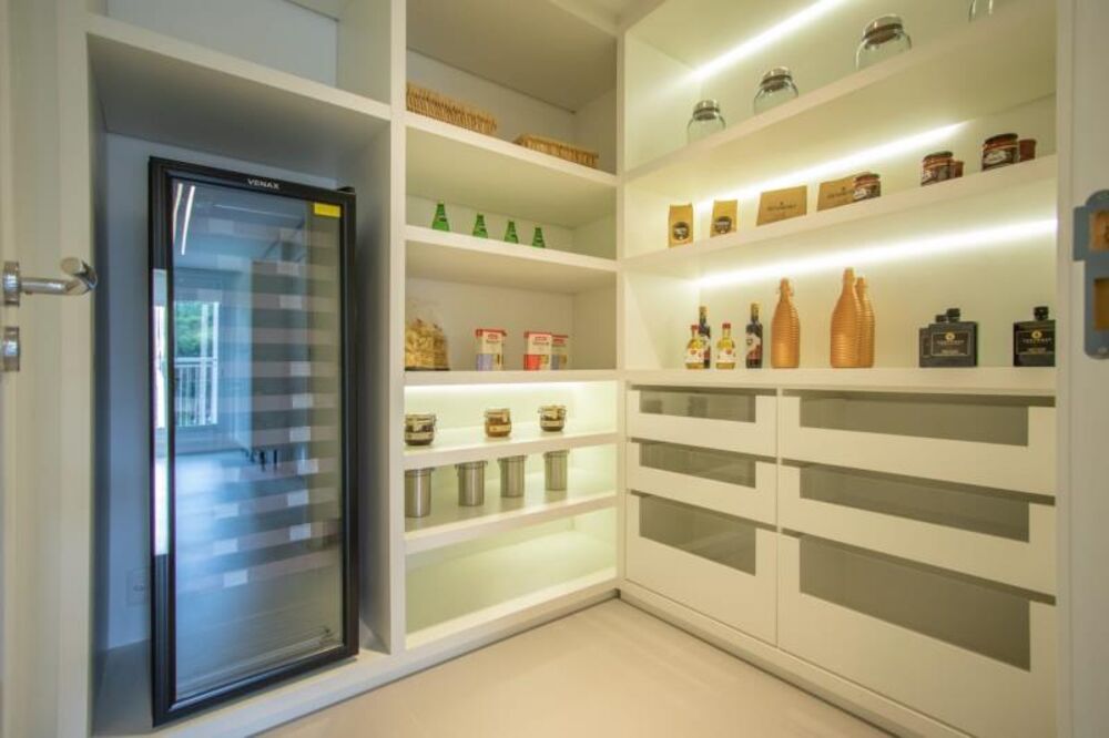 Apartamento à venda com 4 quartos, 260m² - Foto 1