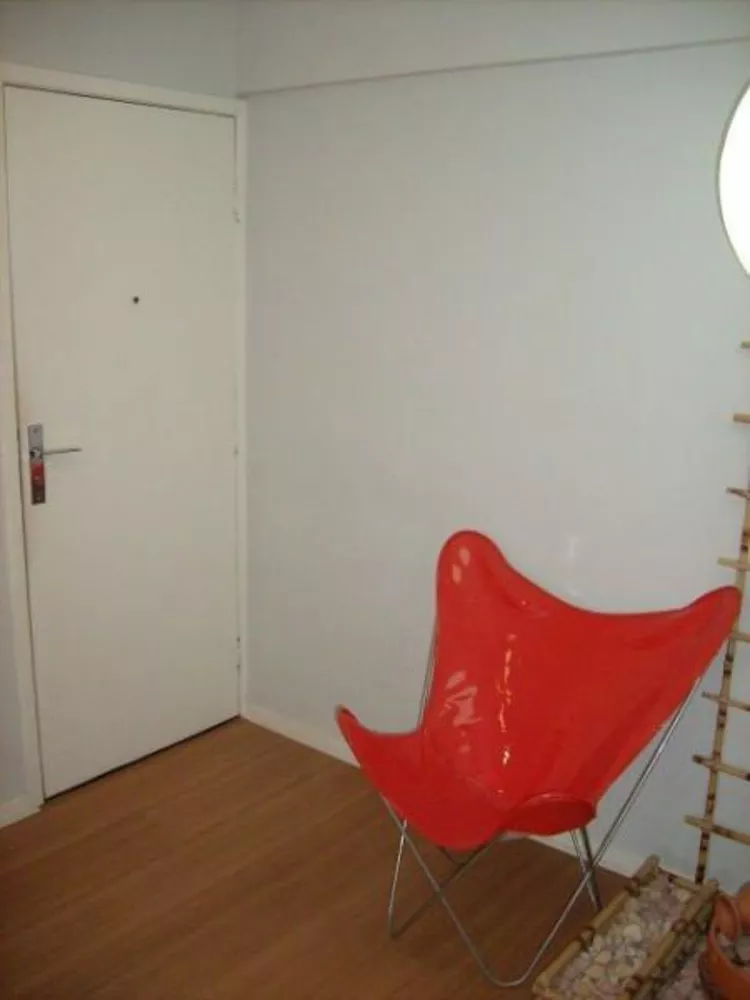 Apartamento à venda com 2 quartos, 77m² - Foto 3