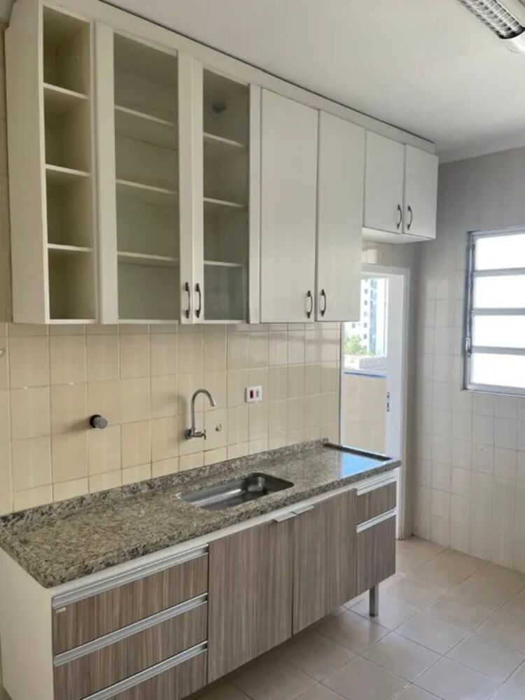 Apartamento para alugar com 3 quartos, 160m² - Foto 11