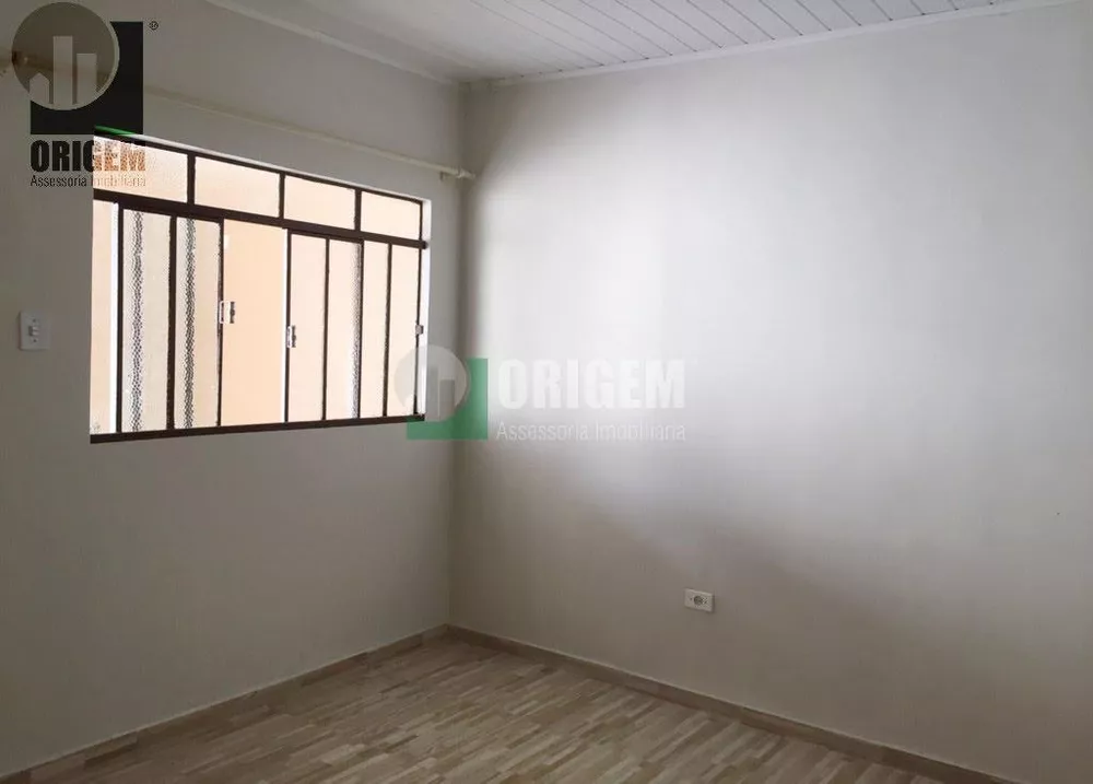 Casa para alugar com 2 quartos, 70m² - Foto 13