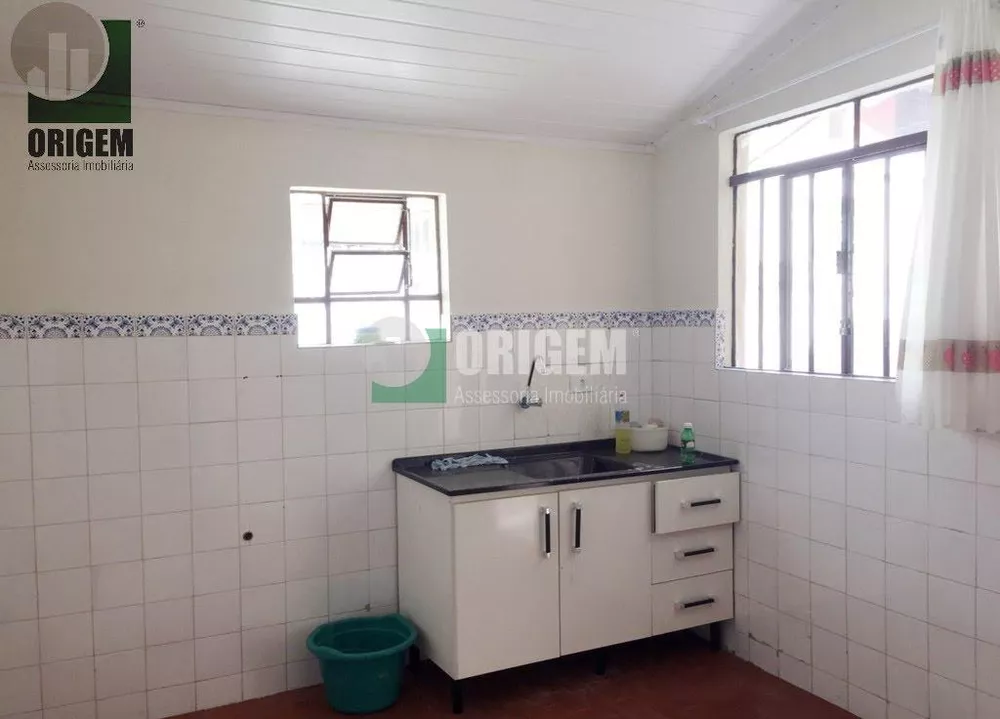 Casa para alugar com 2 quartos, 70m² - Foto 11