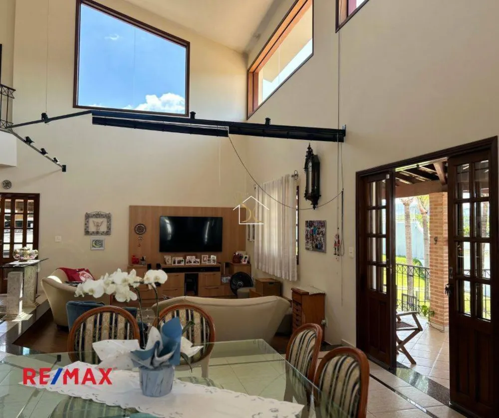 Casa, 4 quartos, 570 m² - Foto 1