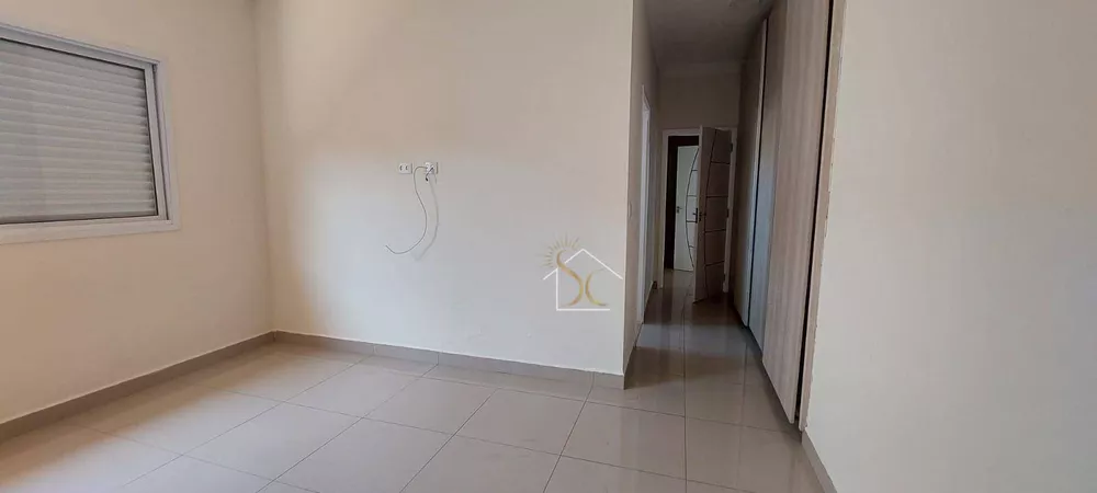 Casa à venda com 3 quartos, 180m² - Foto 4