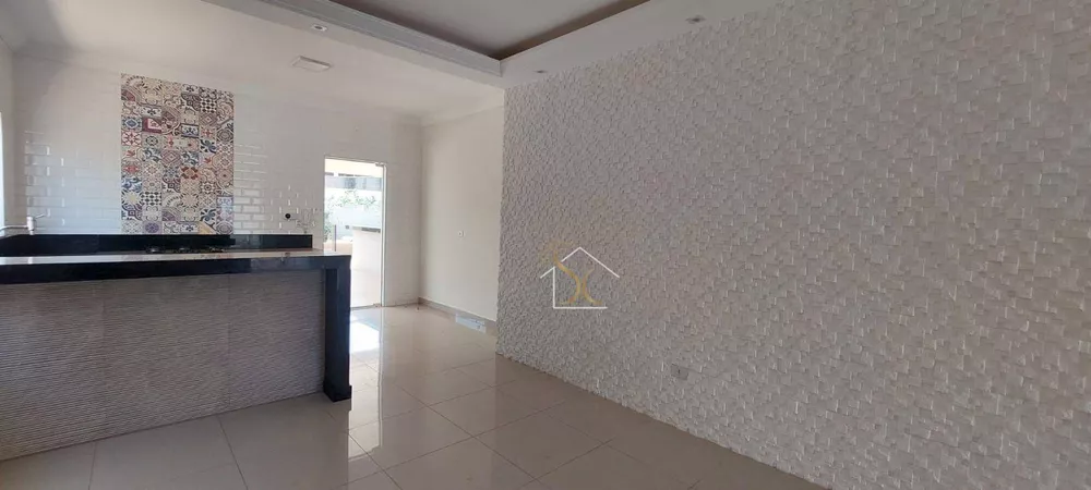 Casa à venda com 3 quartos, 180m² - Foto 2