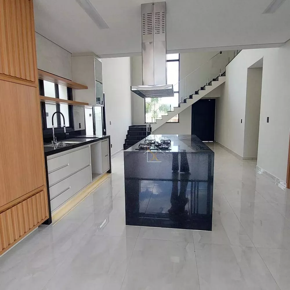 Casa de Condomínio à venda com 3 quartos, 270m² - Foto 2