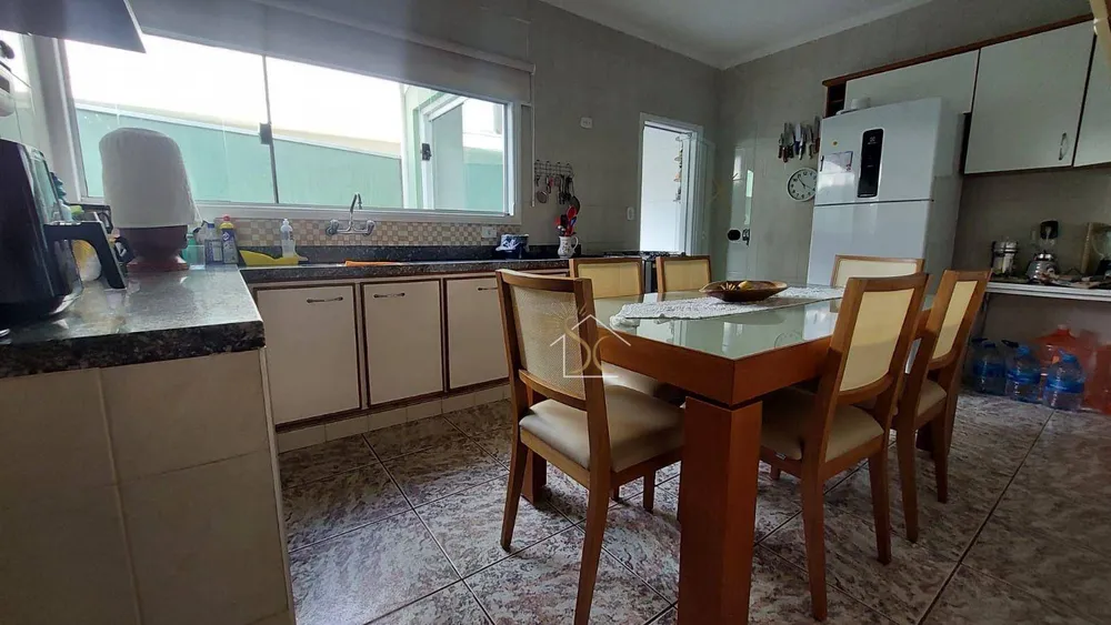 Chácara, 3 quartos, 710 m² - Foto 9